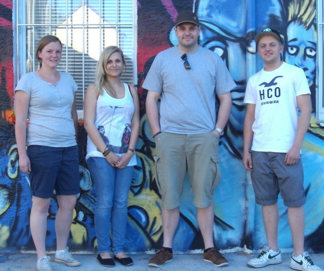 von links nach rechts: Anna Uhl, Maren Seyler, Keno Paltz und Paul Horn vom selbstverwalteten Jugendzentrum P-Werk Blieskastel e. V. bei der Spendenübergabe am 6. Juni 2013