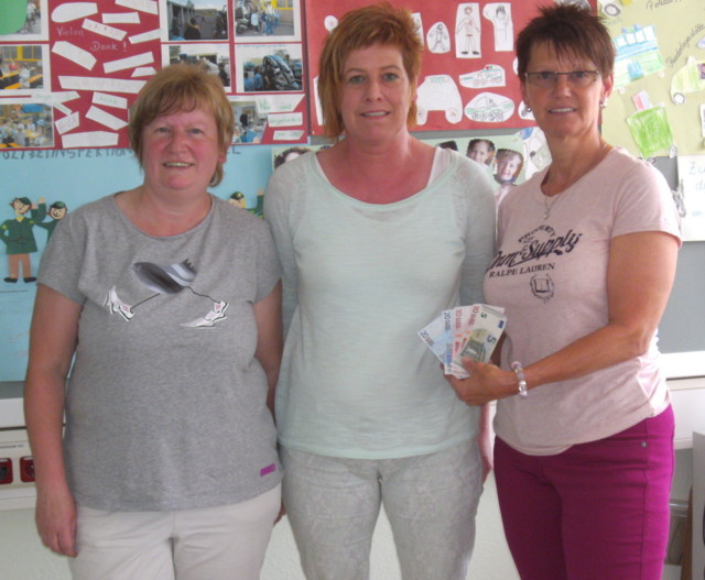 Spendenübergabe mit (von links) Gudrun Völker, Bärbel Wahrheit und Diana Eicher (Schutzengelverein)